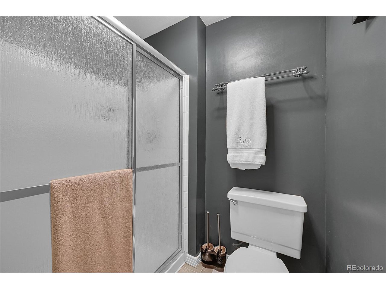3087 S Macon Cir