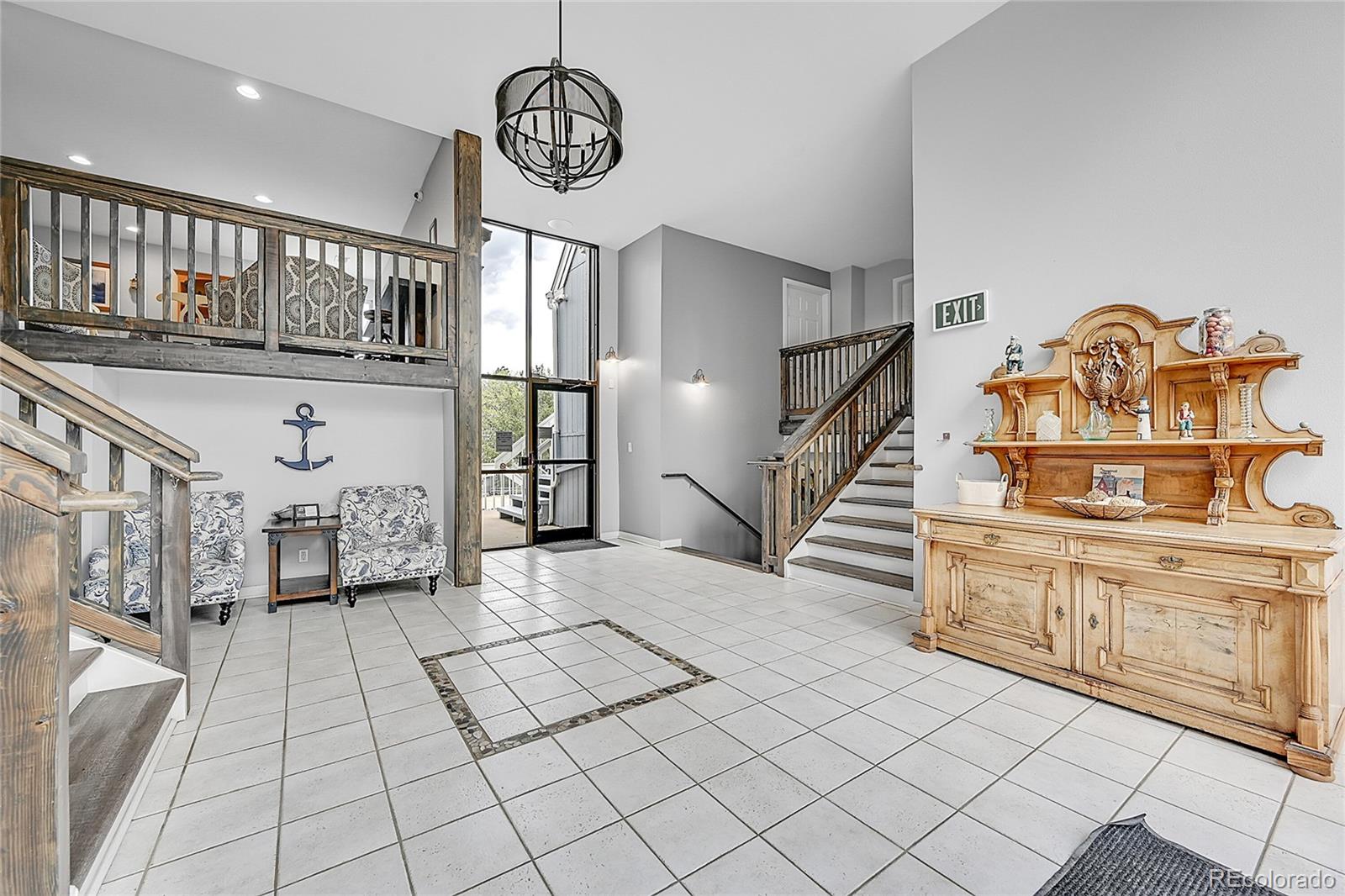 3087 S Macon Circle