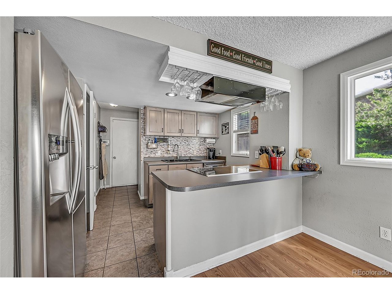 3087 S Macon Cir