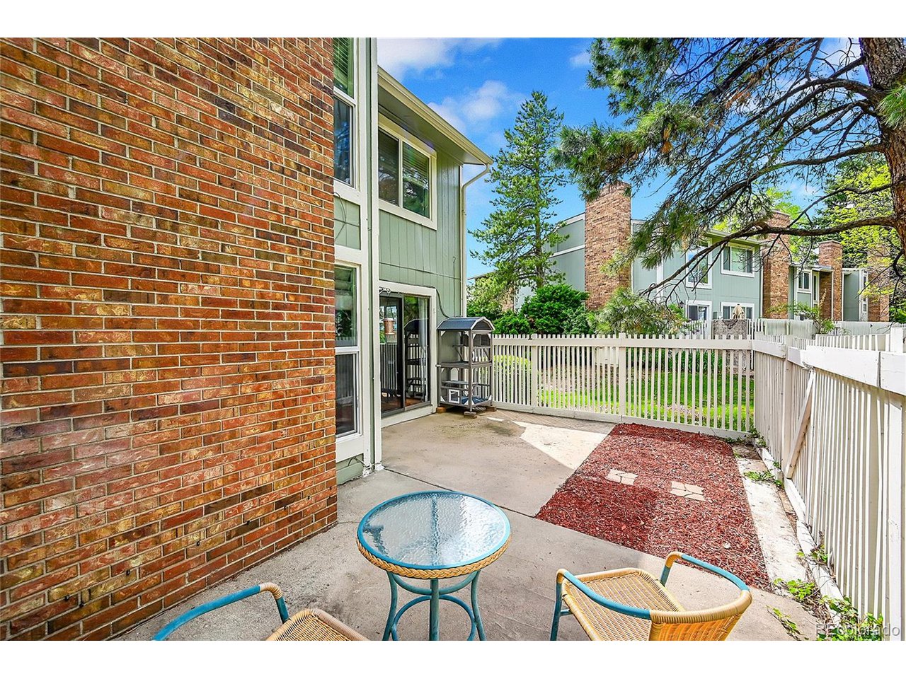 3087 S Macon Cir