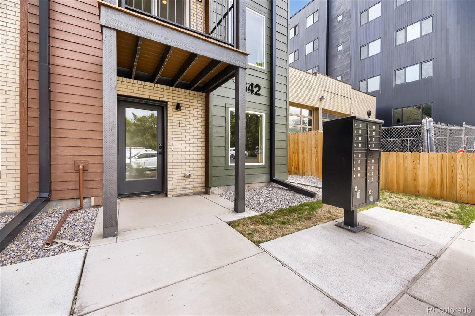 1642 N Lafayette Street Unit: 1