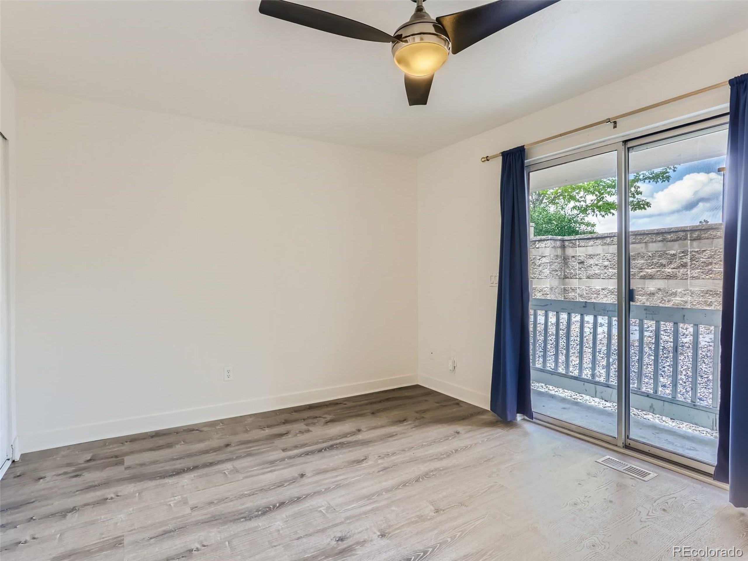 165 S Sable Blvd R19