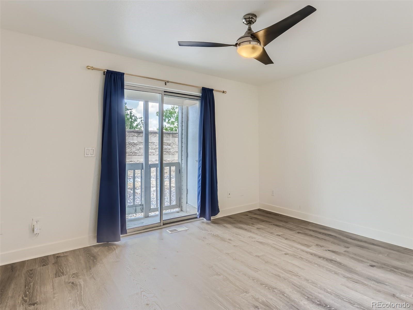165 S Sable Boulevard Unit: R19