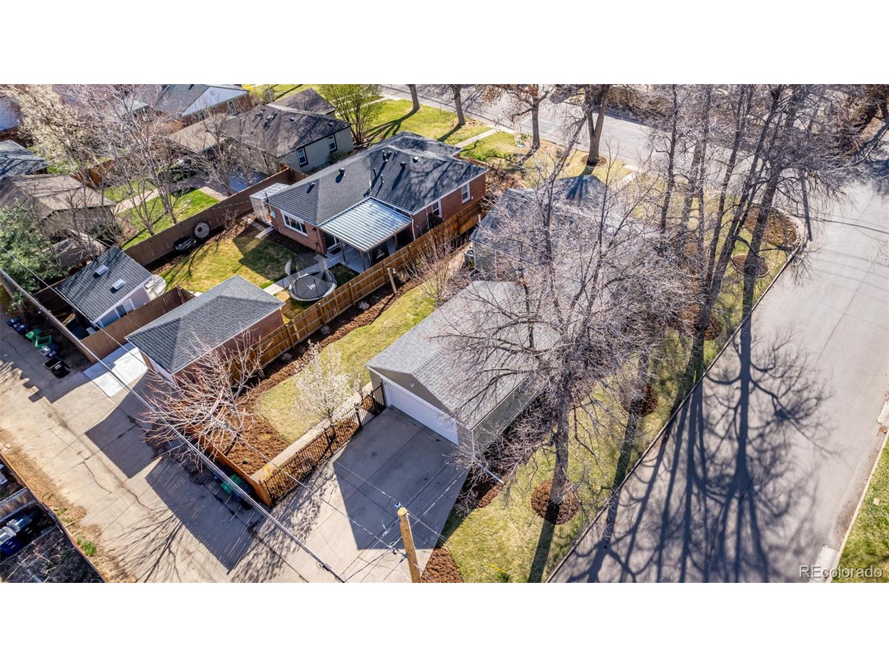 860 Magnolia St