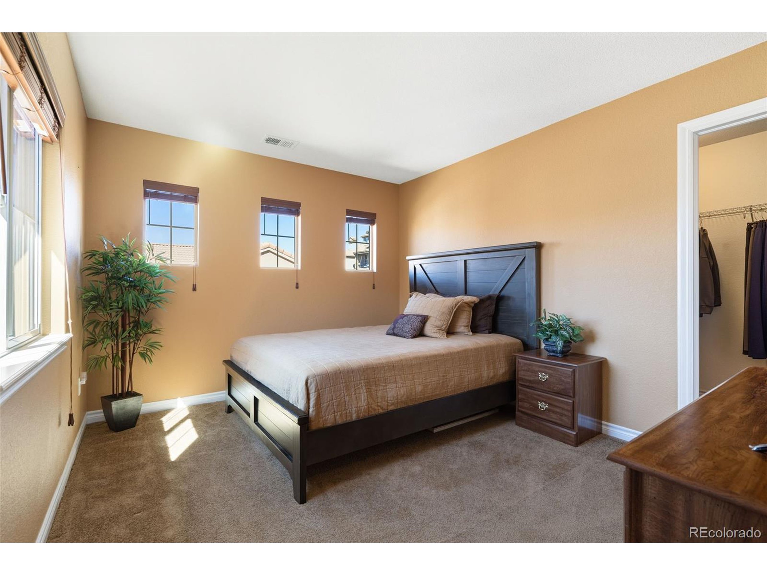 9472 Sori Ln Highlands Ranch