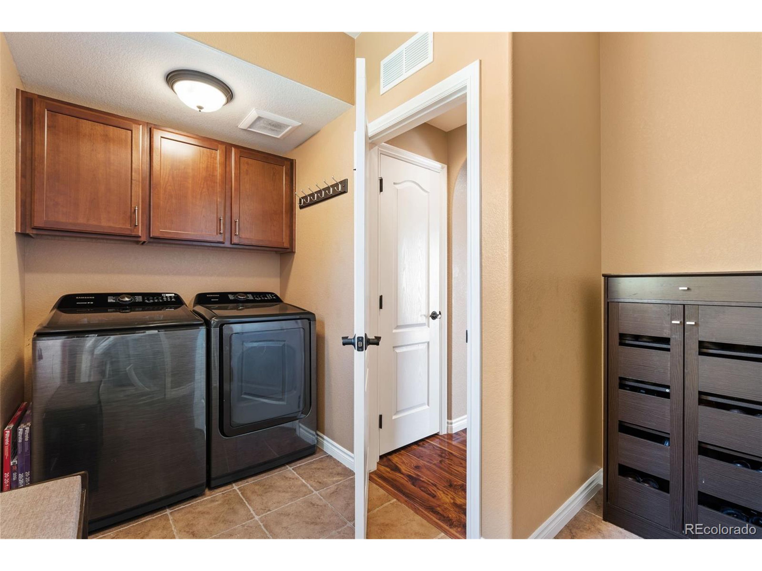 9472 Sori Ln Highlands Ranch