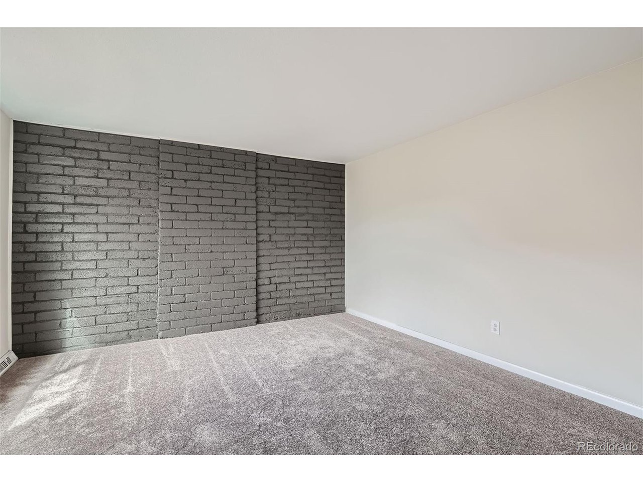 1251 S Yosemite Way 92