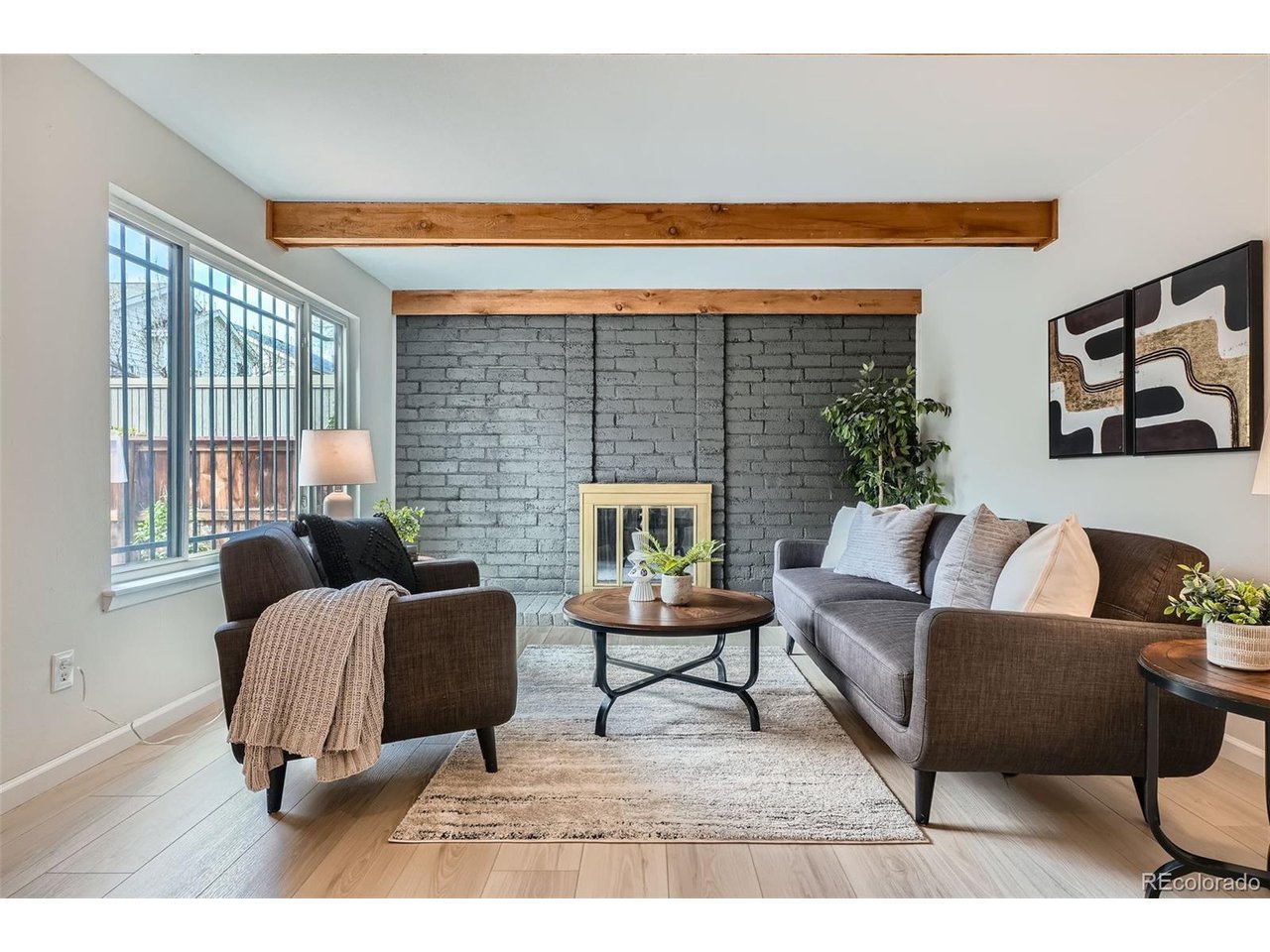 1251 S Yosemite Way 92