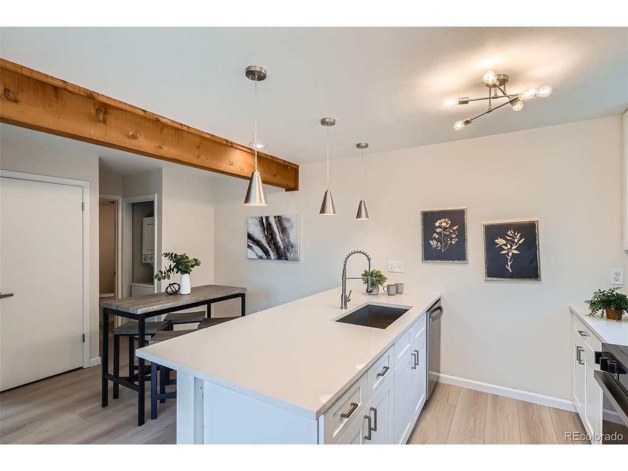 1251 S Yosemite Way 92