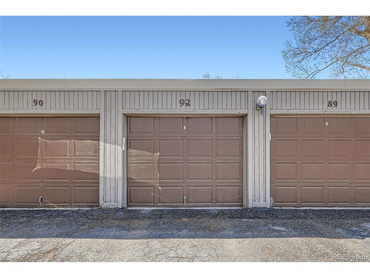 1251 S Yosemite Way 92