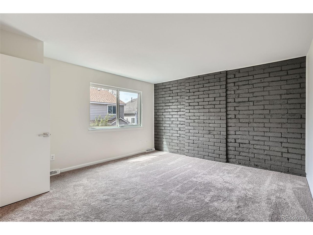 1251 S Yosemite Way 92