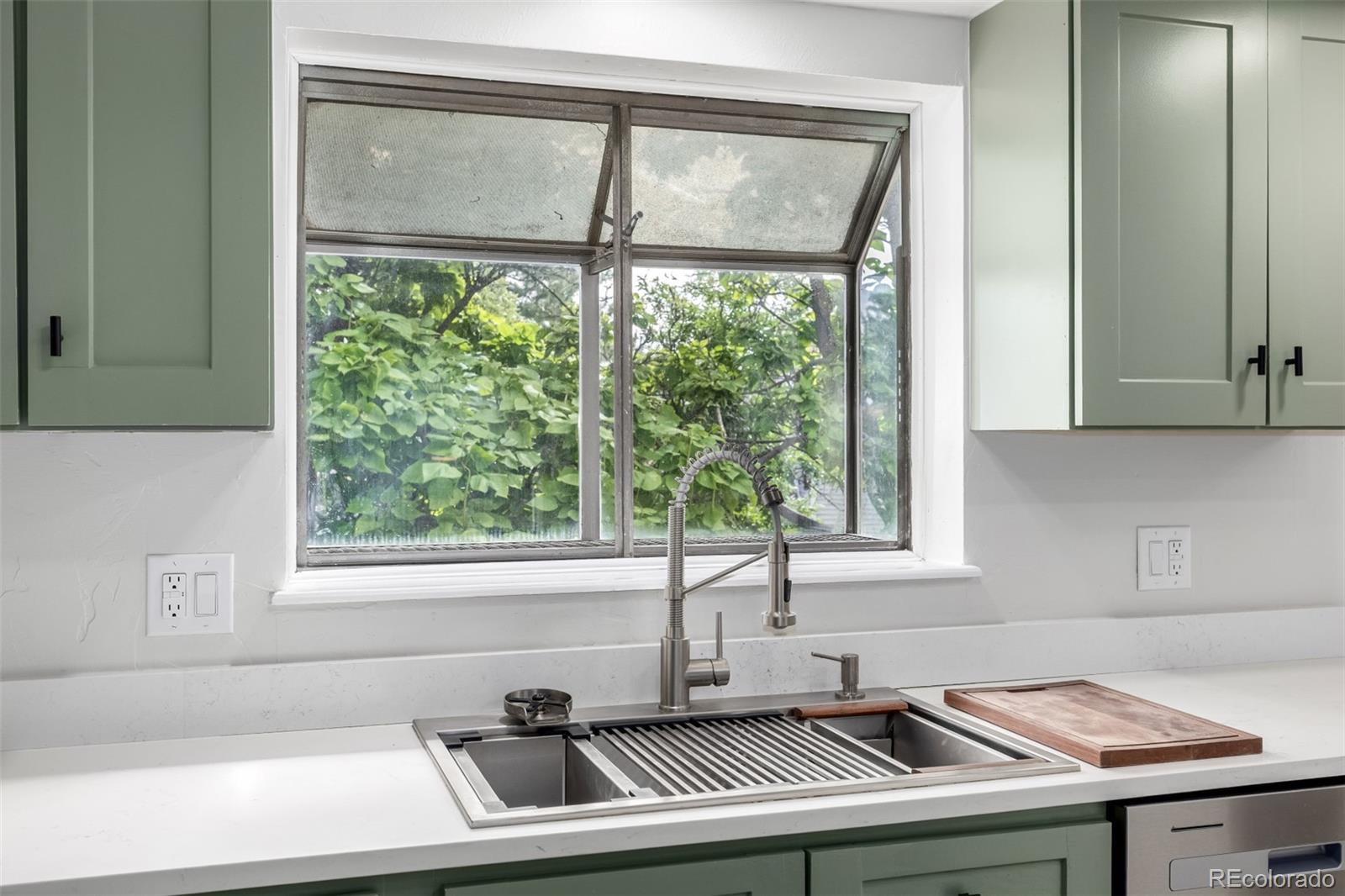 16762 E Kentucky Avenue