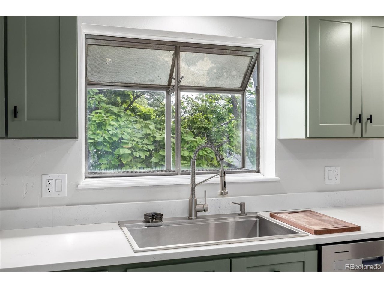 16762 E Kentucky Ave