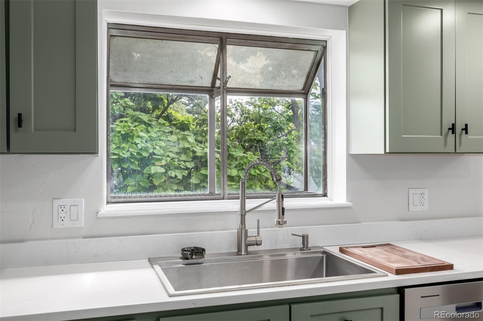 16762 E Kentucky Avenue