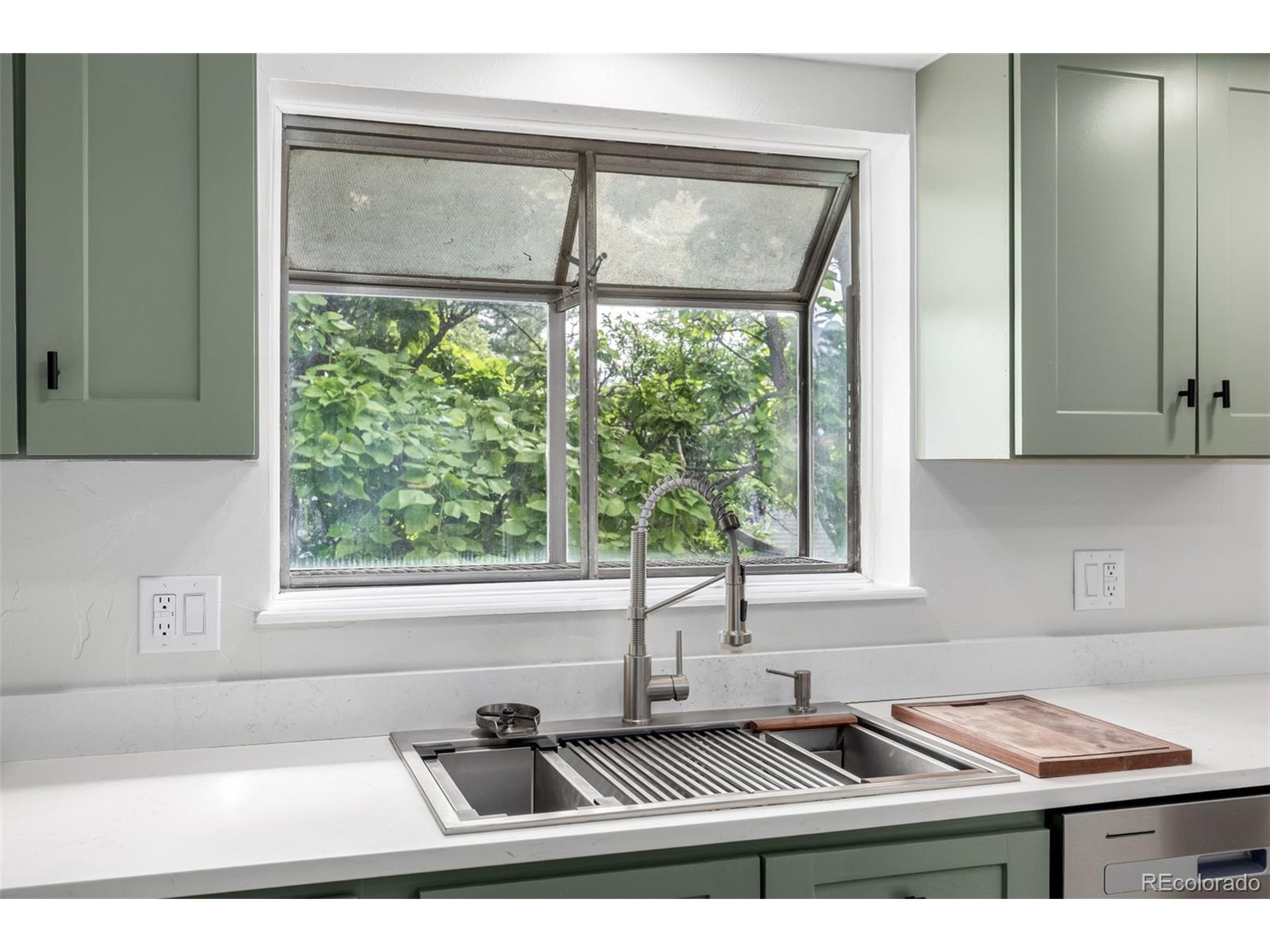 16762 E Kentucky Ave