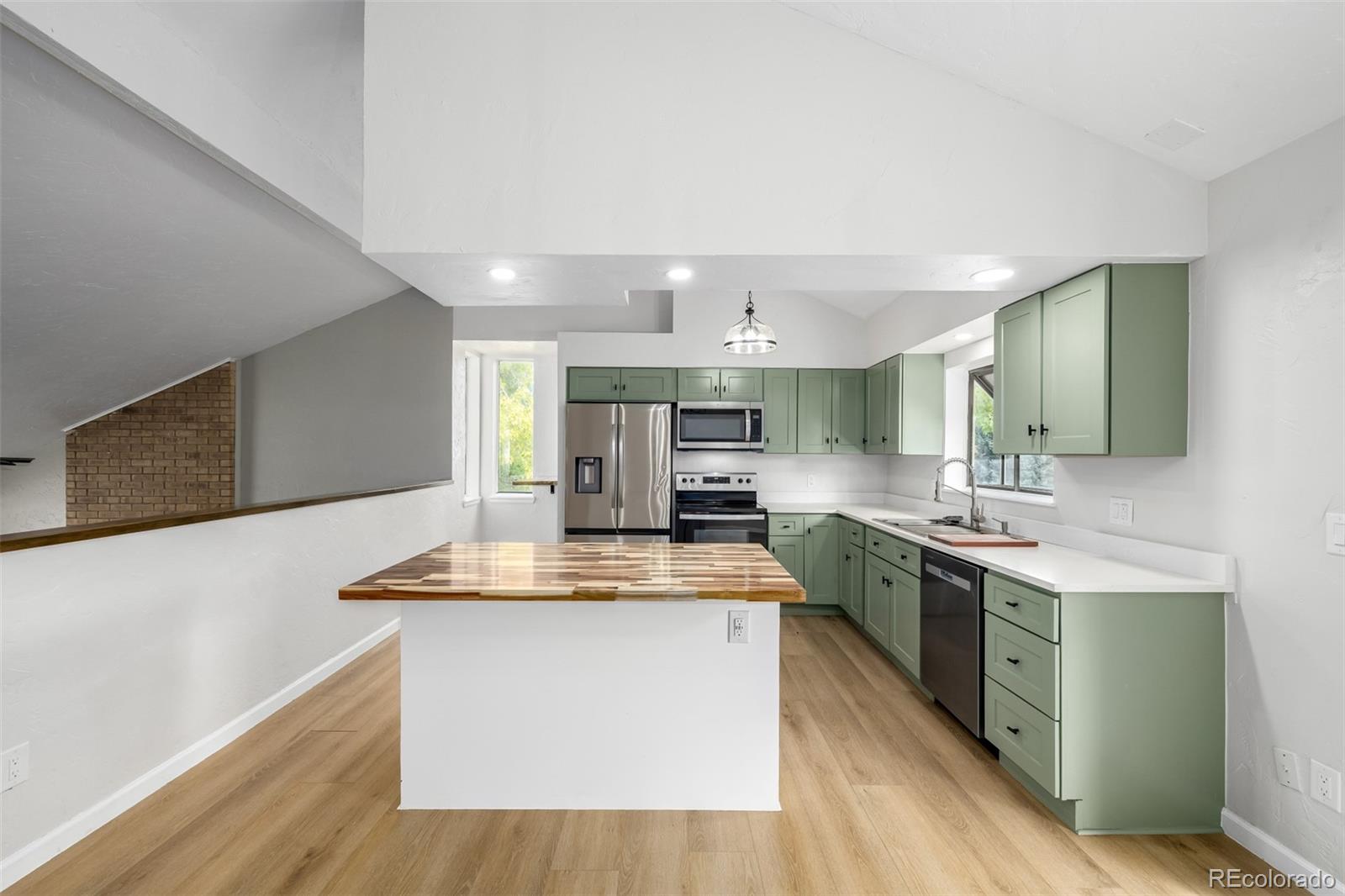 16762 E Kentucky Avenue