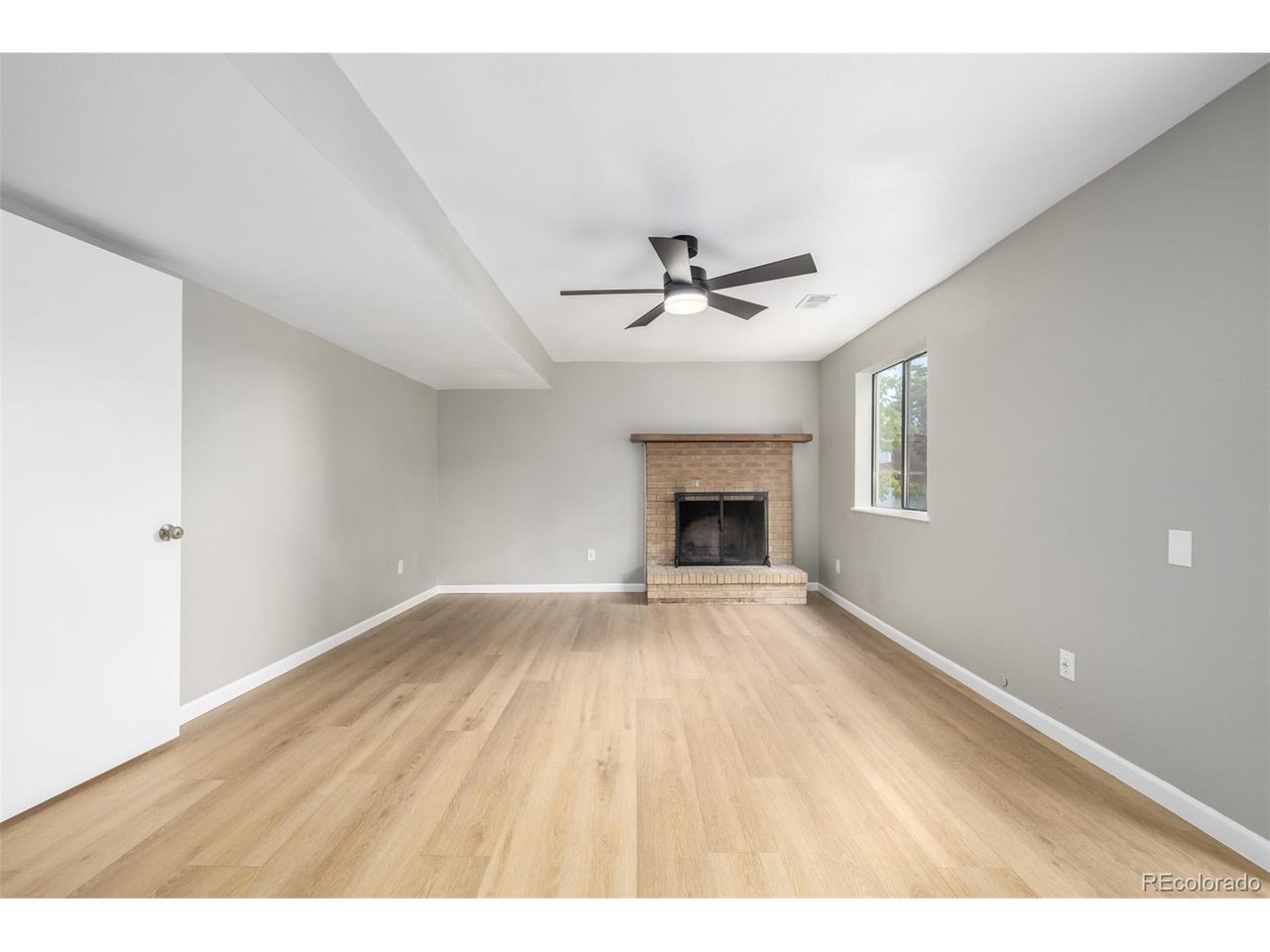 16762 E Kentucky Ave