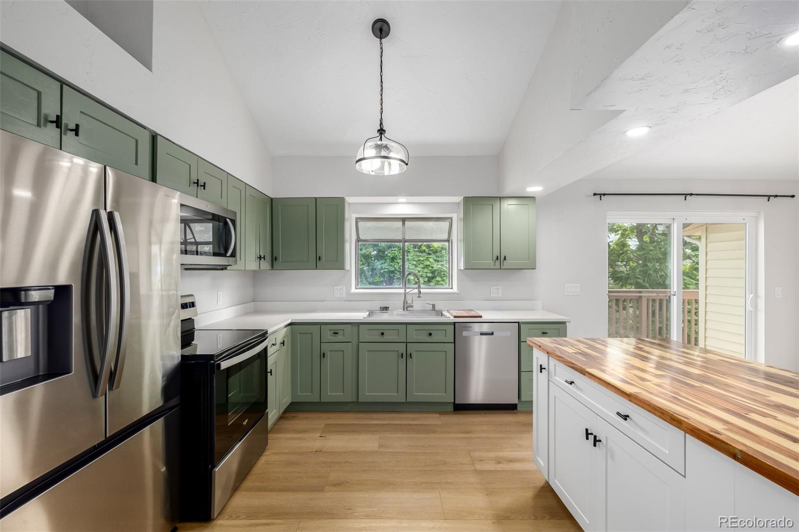 16762 E Kentucky Avenue