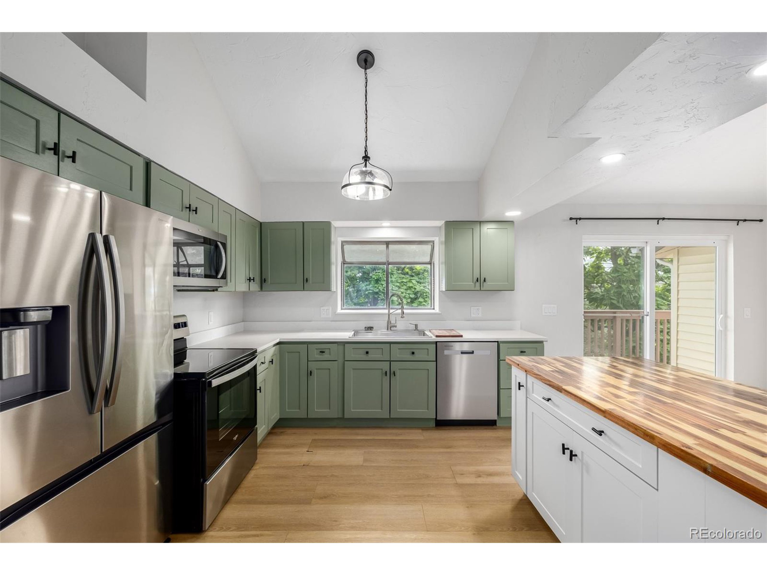 16762 E Kentucky Ave