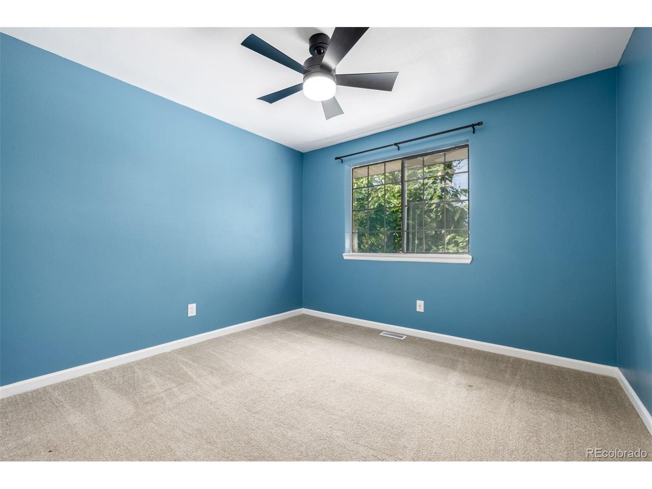 16762 E Kentucky Ave