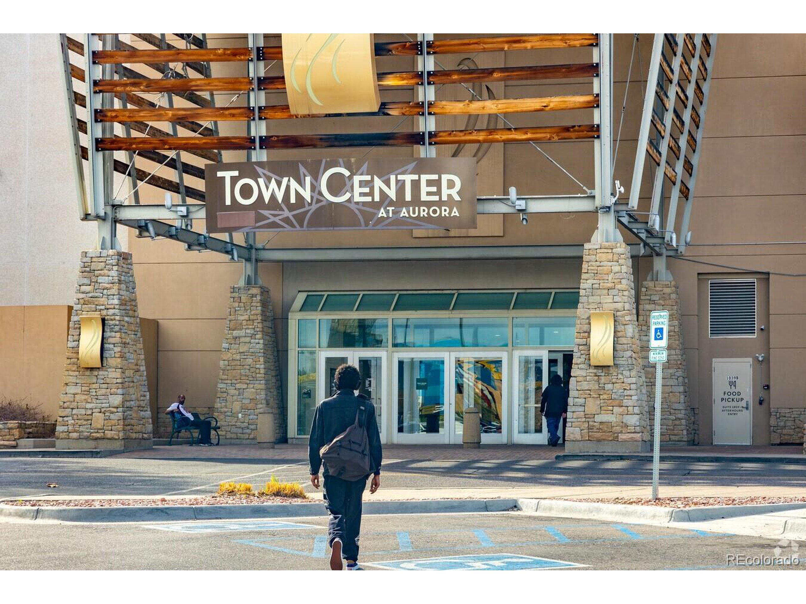 16762 E Kentucky Ave