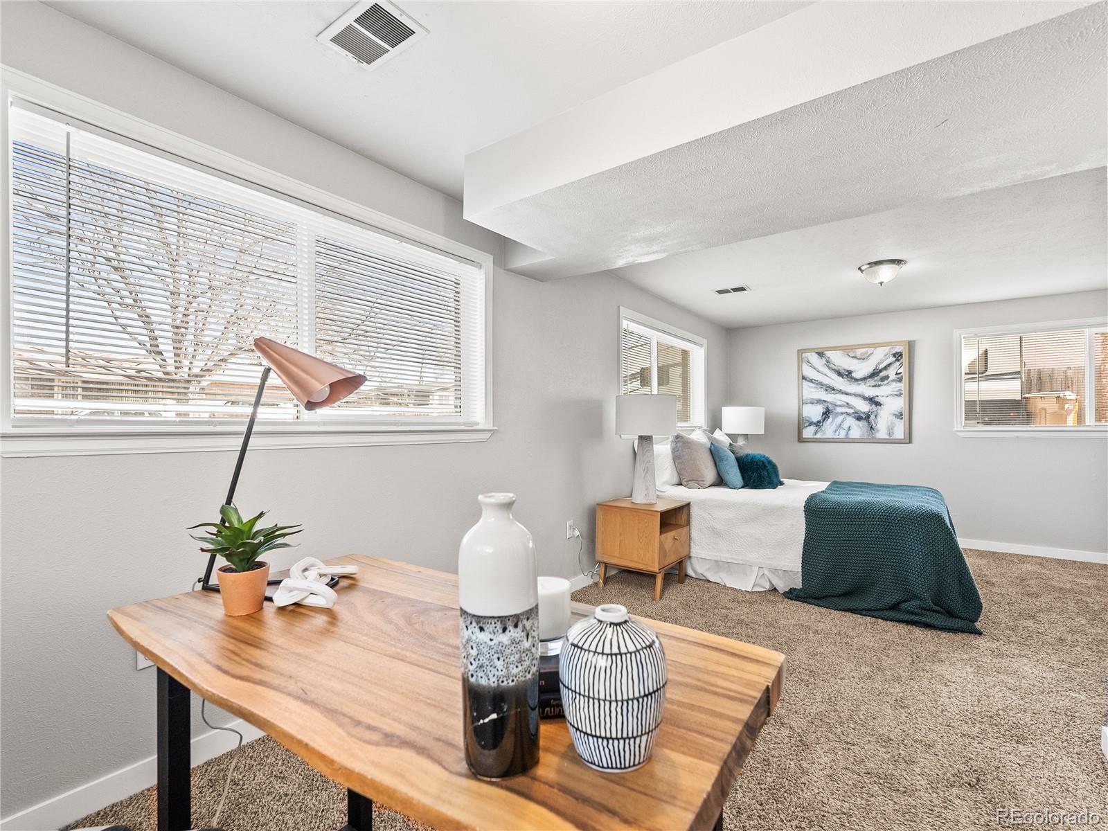 213 S 16th Ave Dr