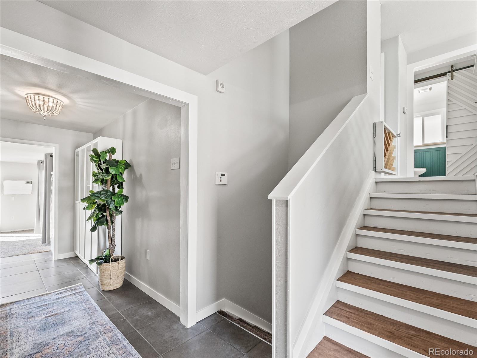 213 S 16th Ave Dr