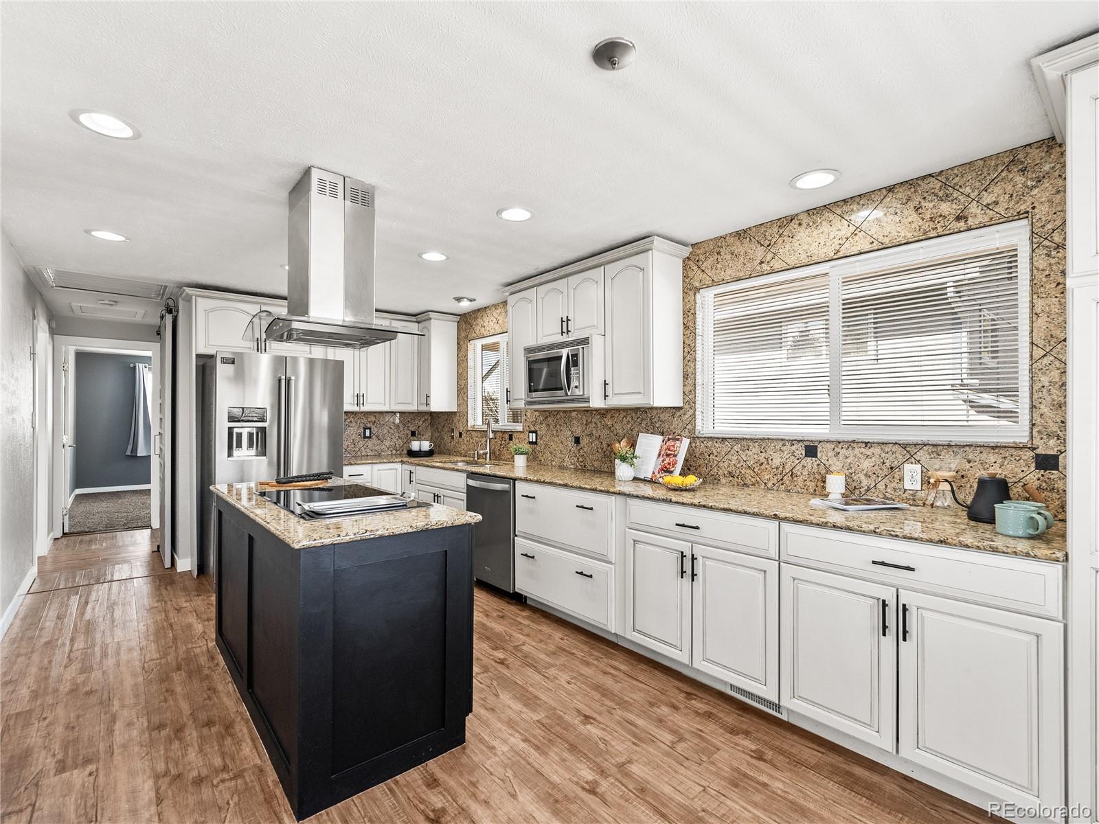 213 S 16th Ave Dr