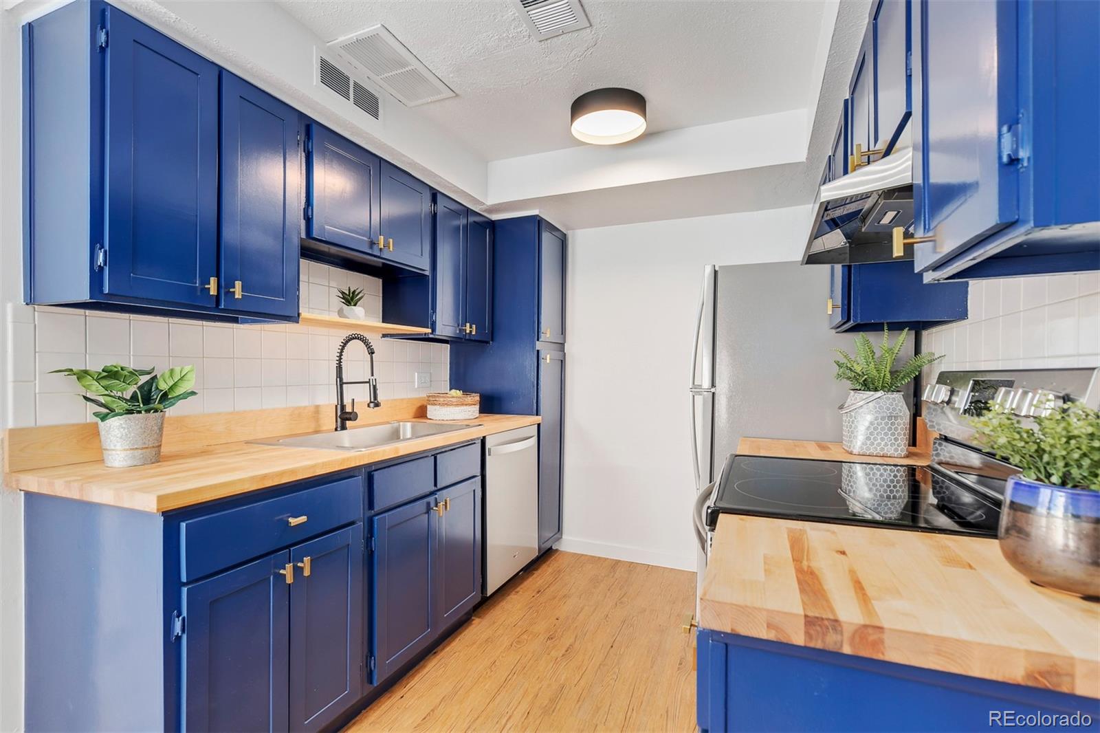 1536 S Pierson Street Unit: 122