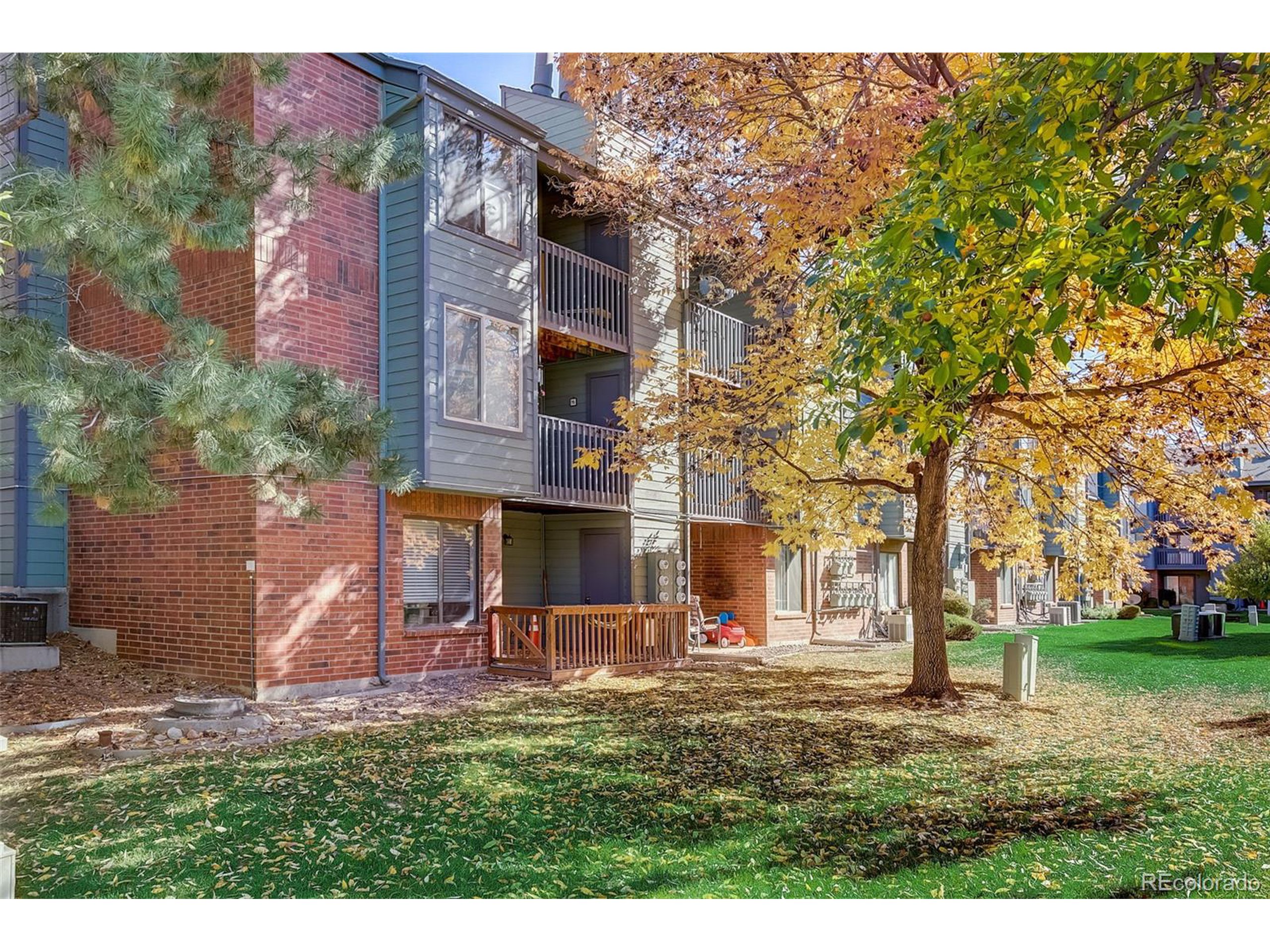 3656 S Depew St 201