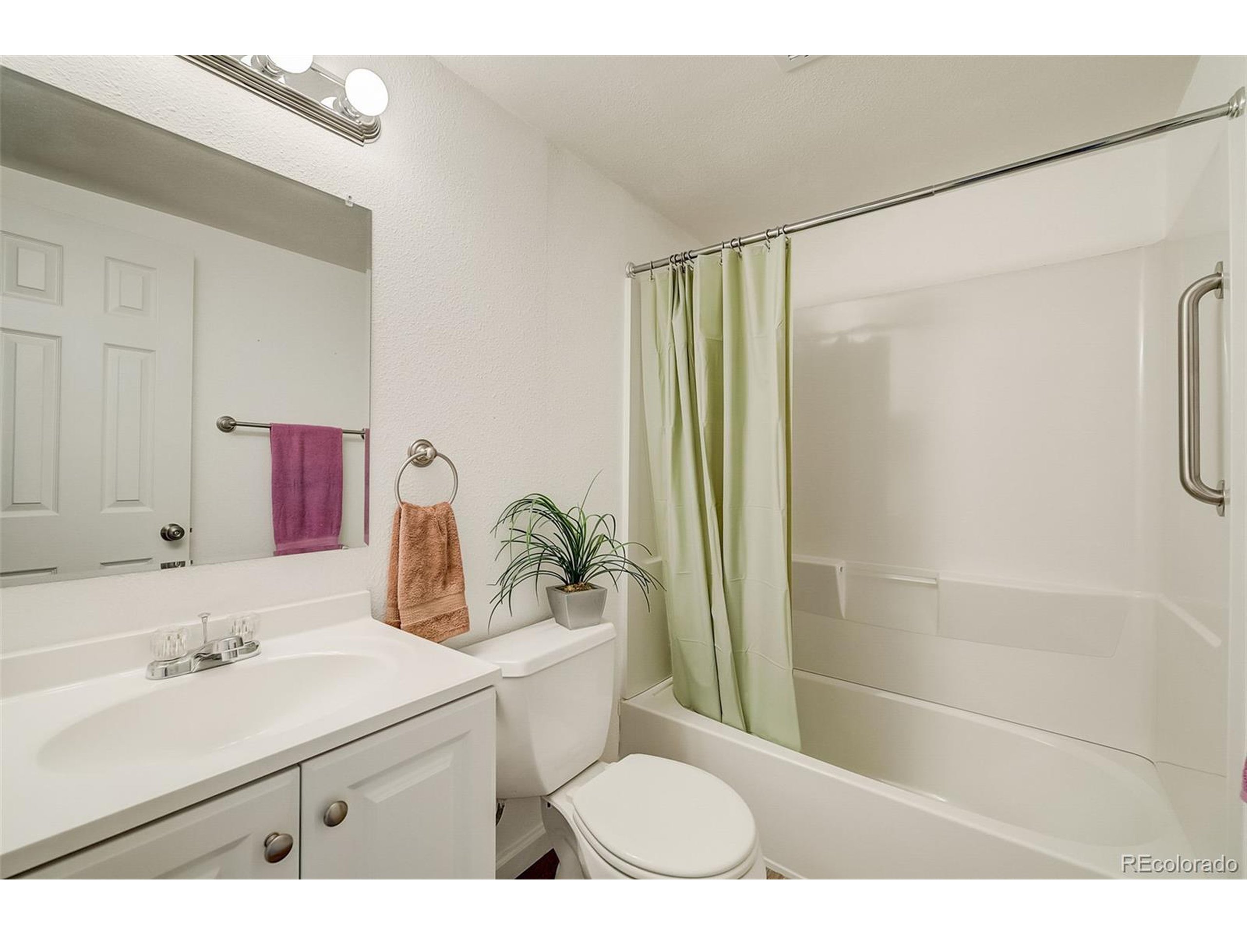 3656 S Depew St 201