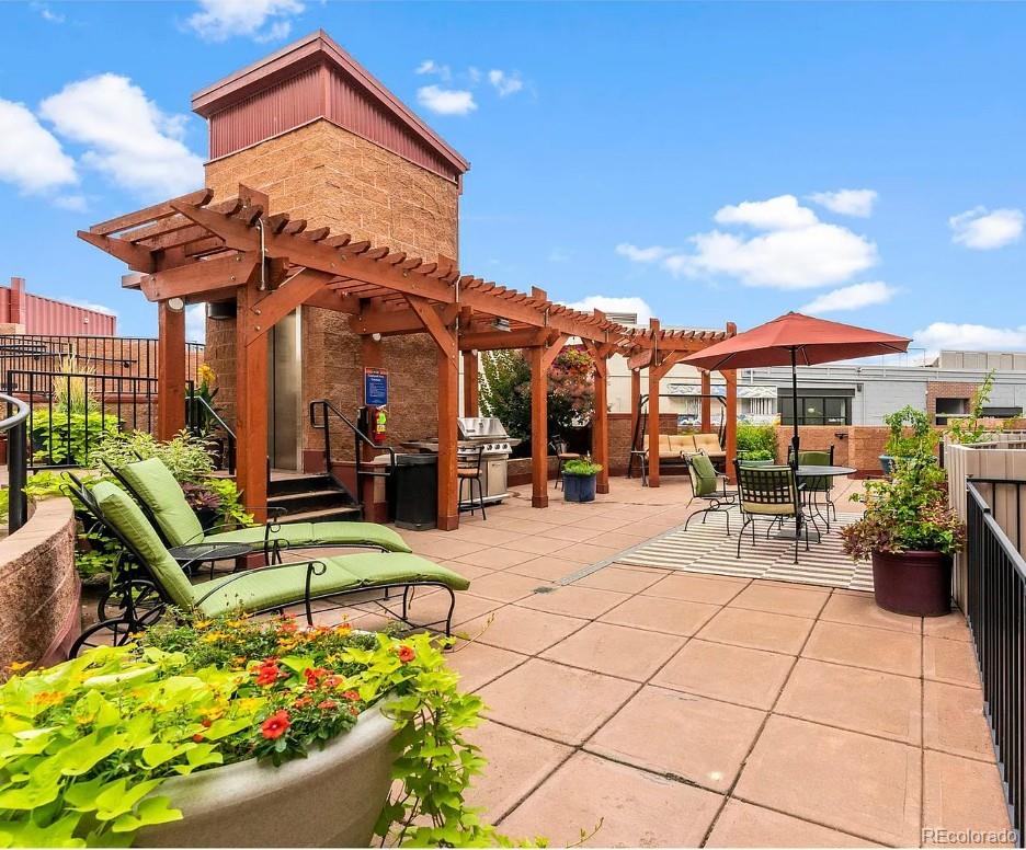261 Pine Street Unit: 204
