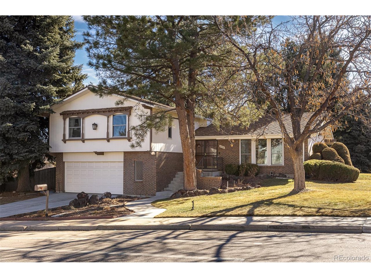 3752 S Rosemary Way