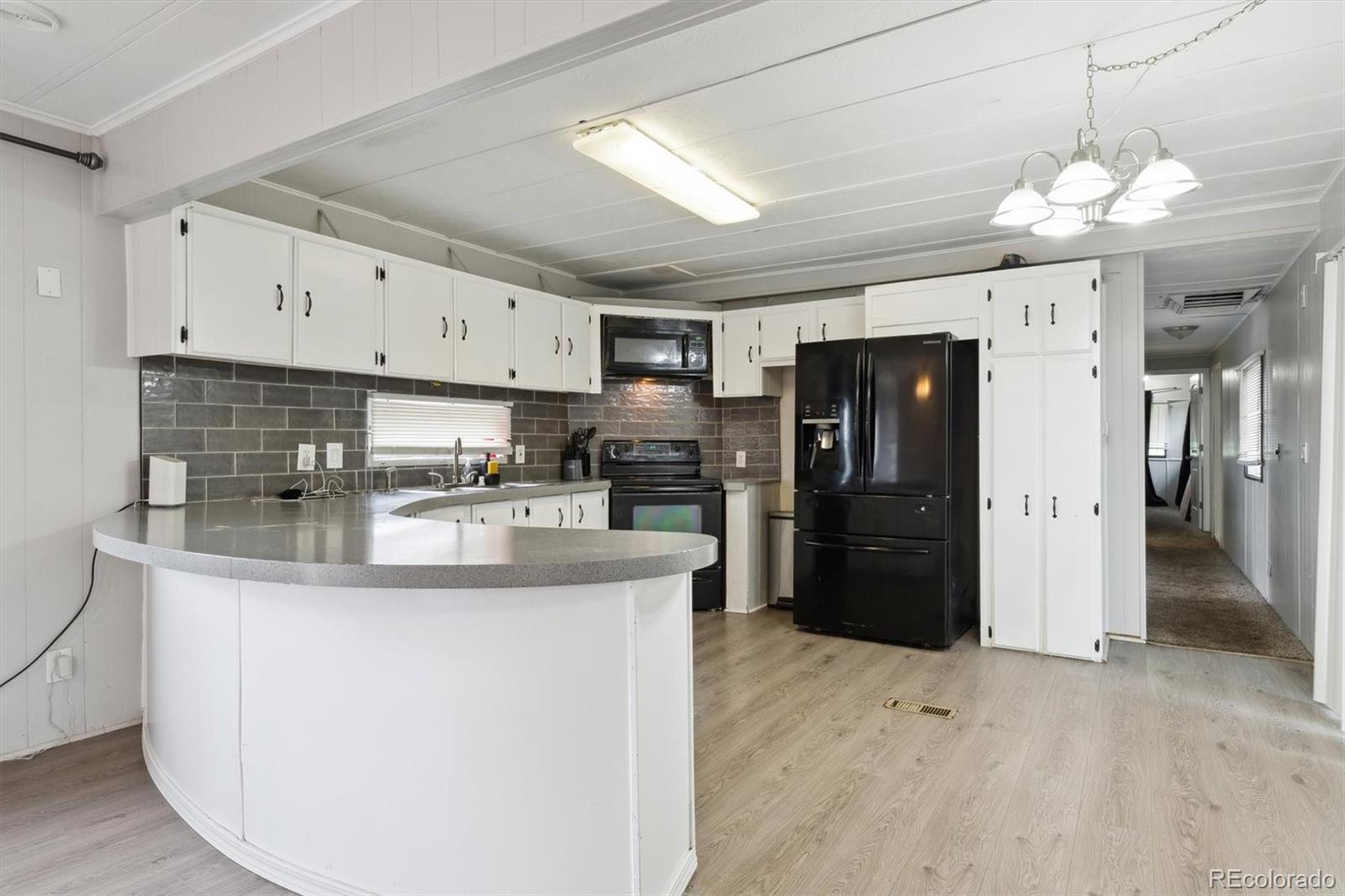 1201 W Thornton Parkway