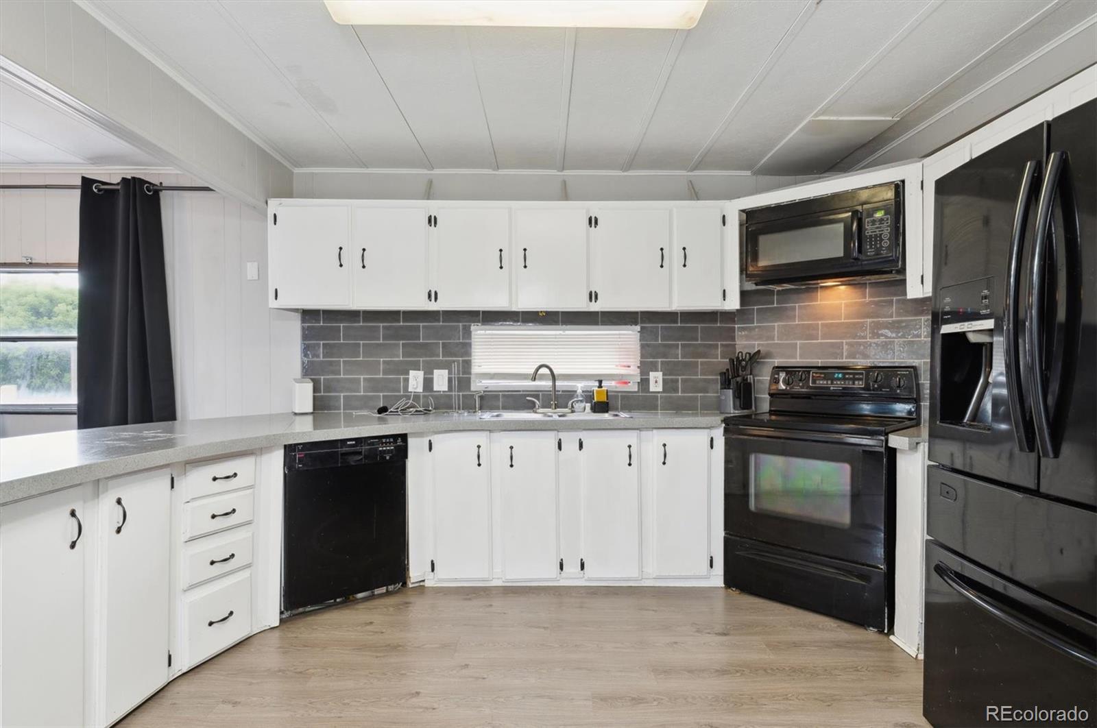 1201 W Thornton Parkway