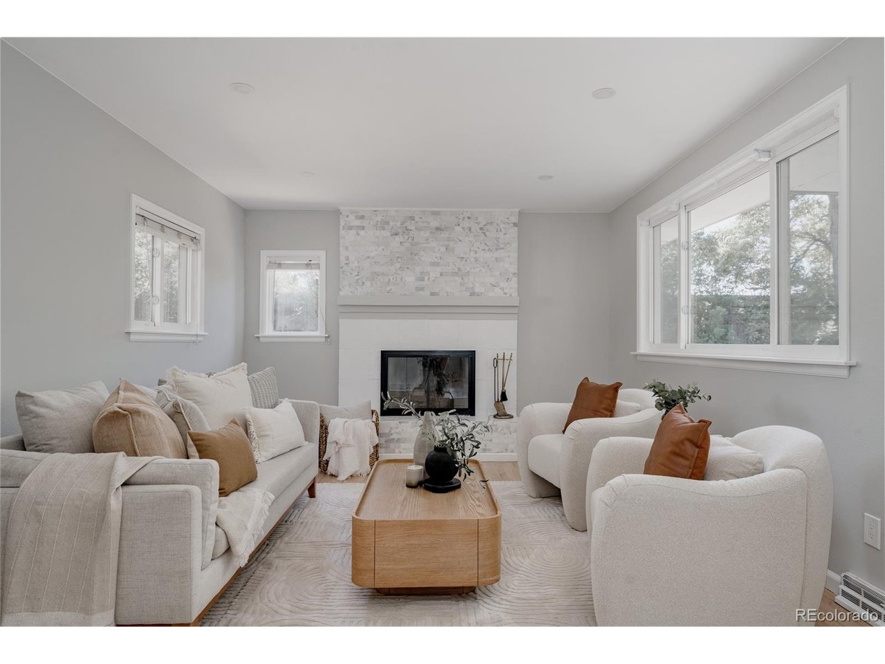 3786 E Fair Pl