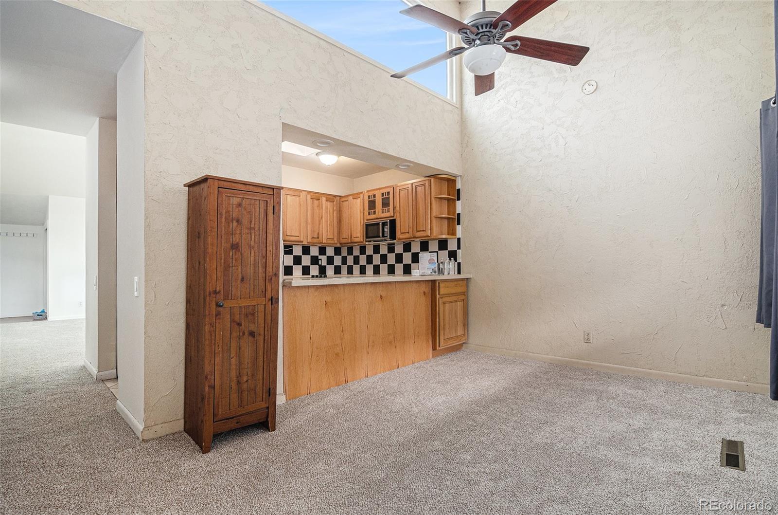 5532 S Greenwood Street