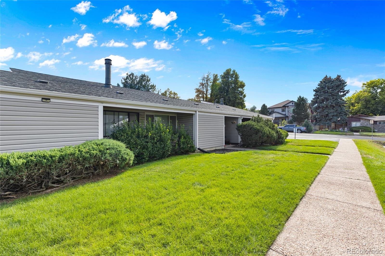 5532 S Greenwood Street