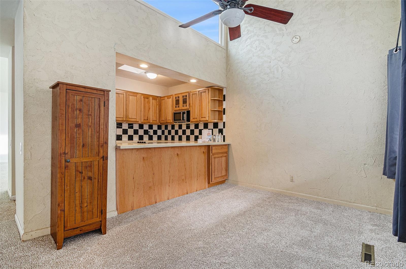 5532 S Greenwood Street