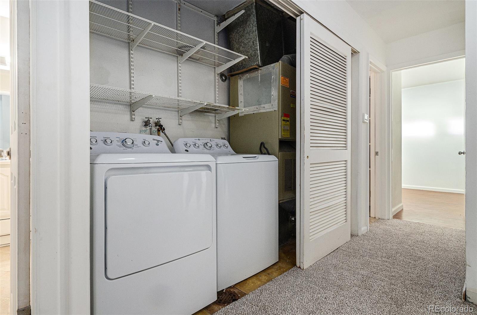 5532 S Greenwood Street