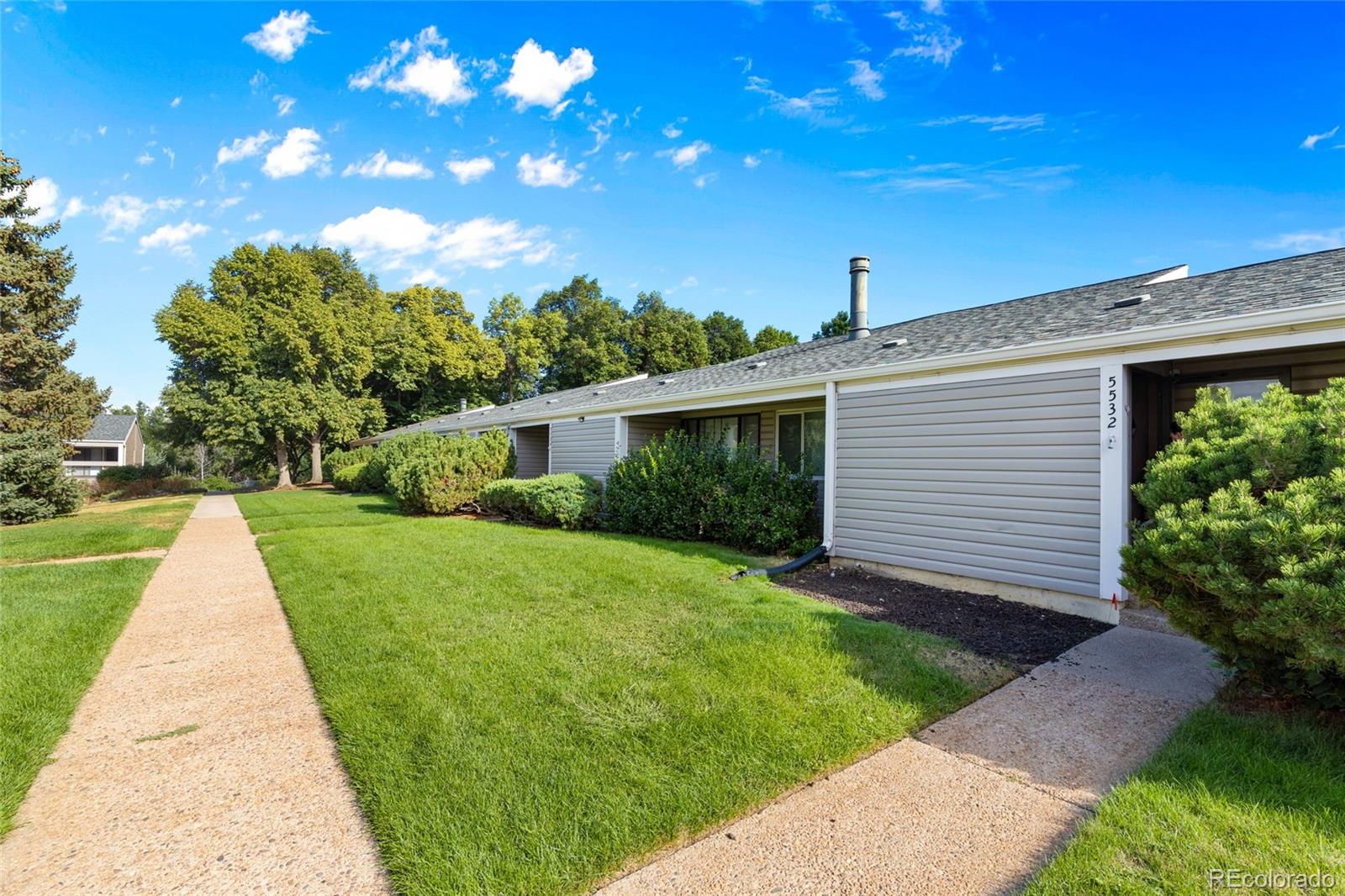 5532 S Greenwood Street