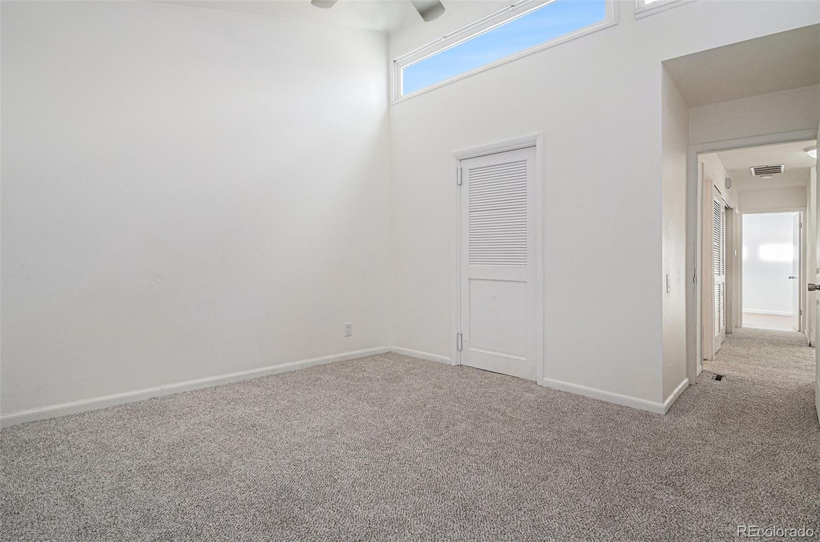 5532 S Greenwood Street