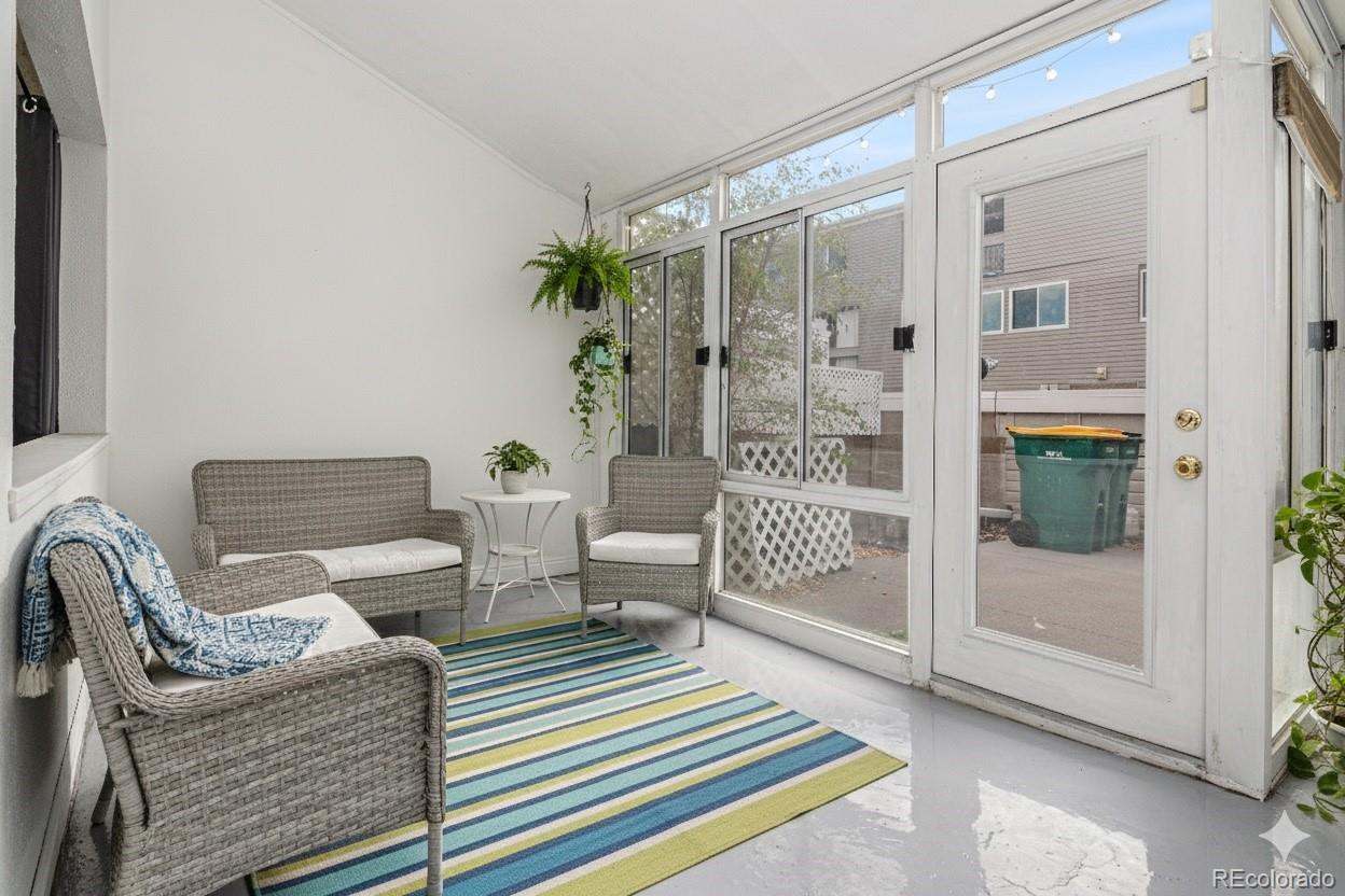 5532 S Greenwood Street