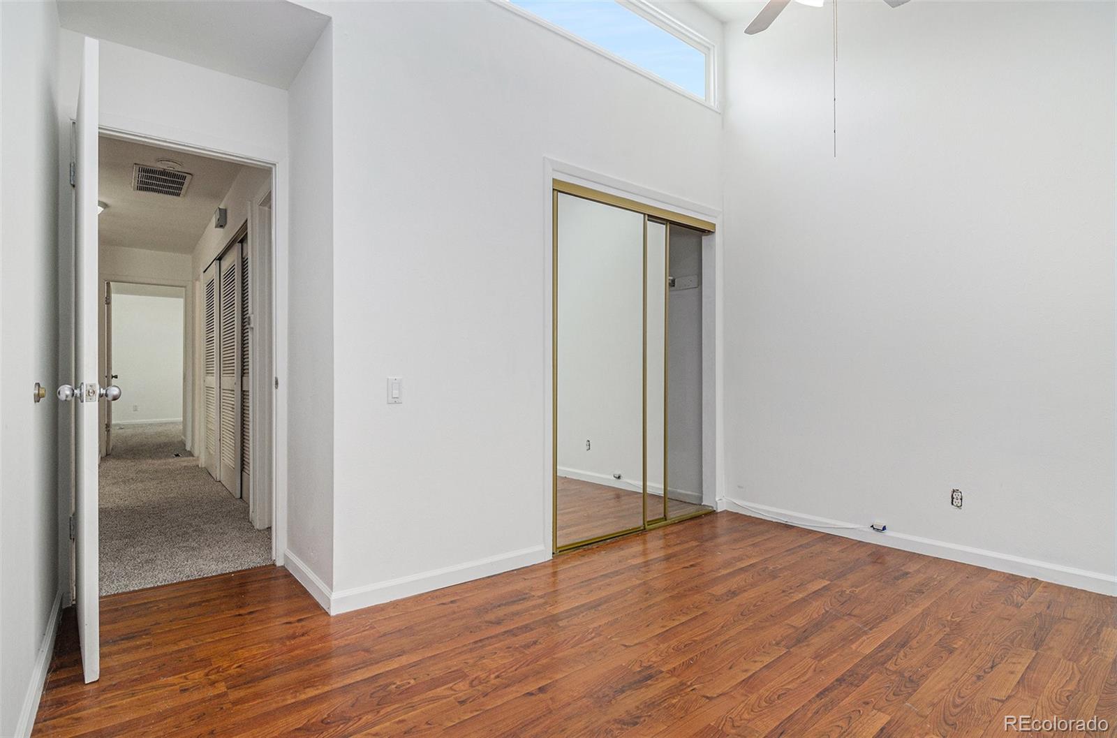 5532 S Greenwood Street