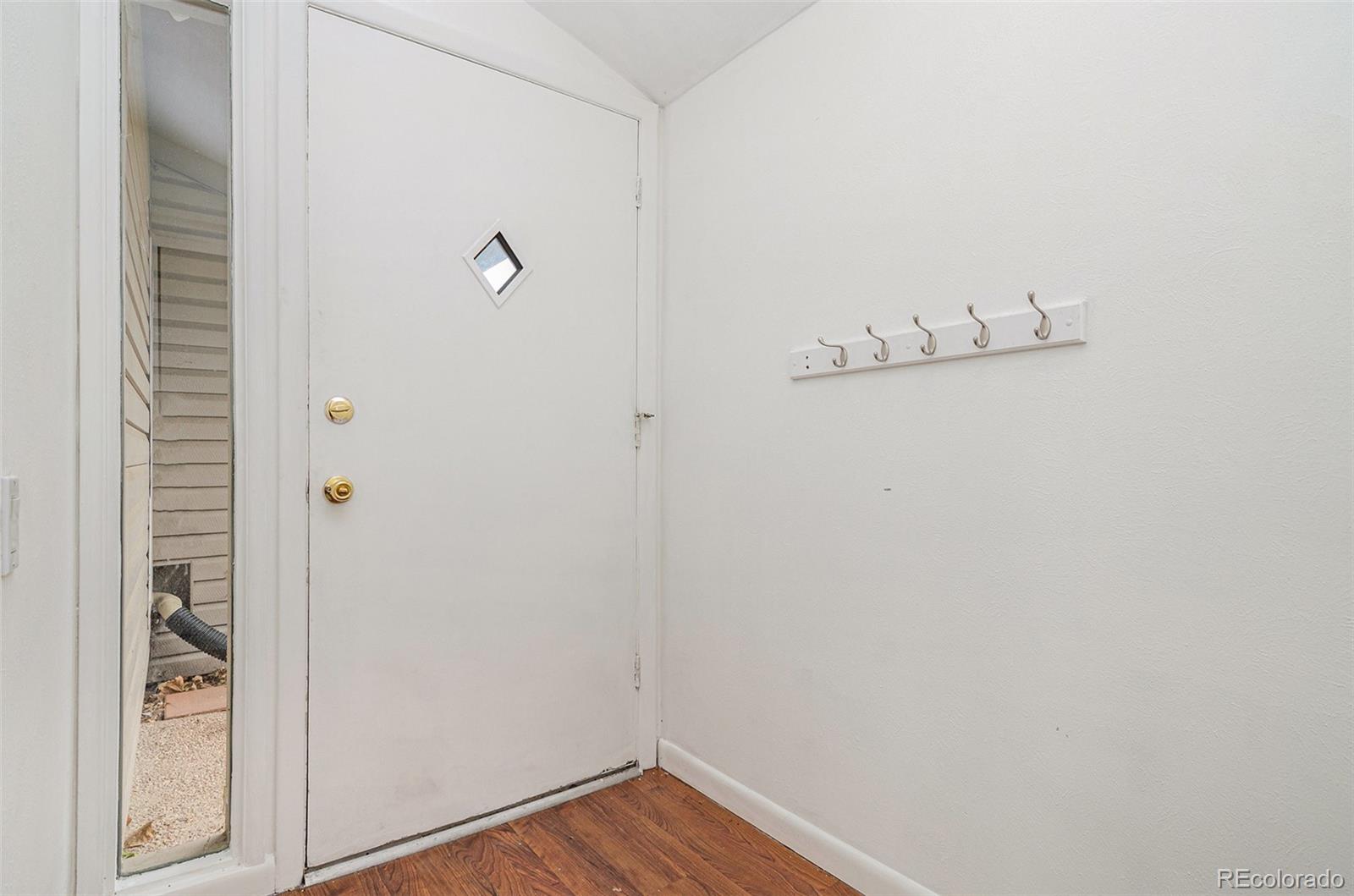 5532 S Greenwood Street