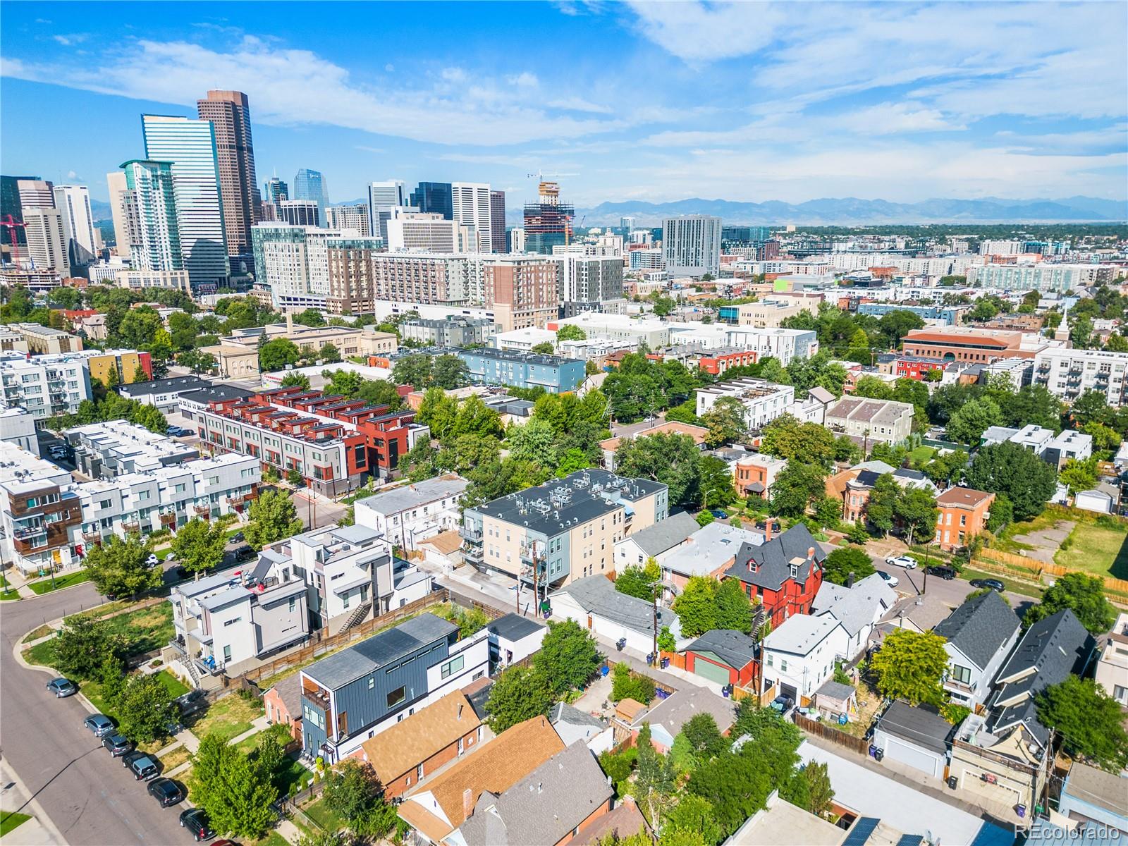 2422 Tremont Place Unit: 206