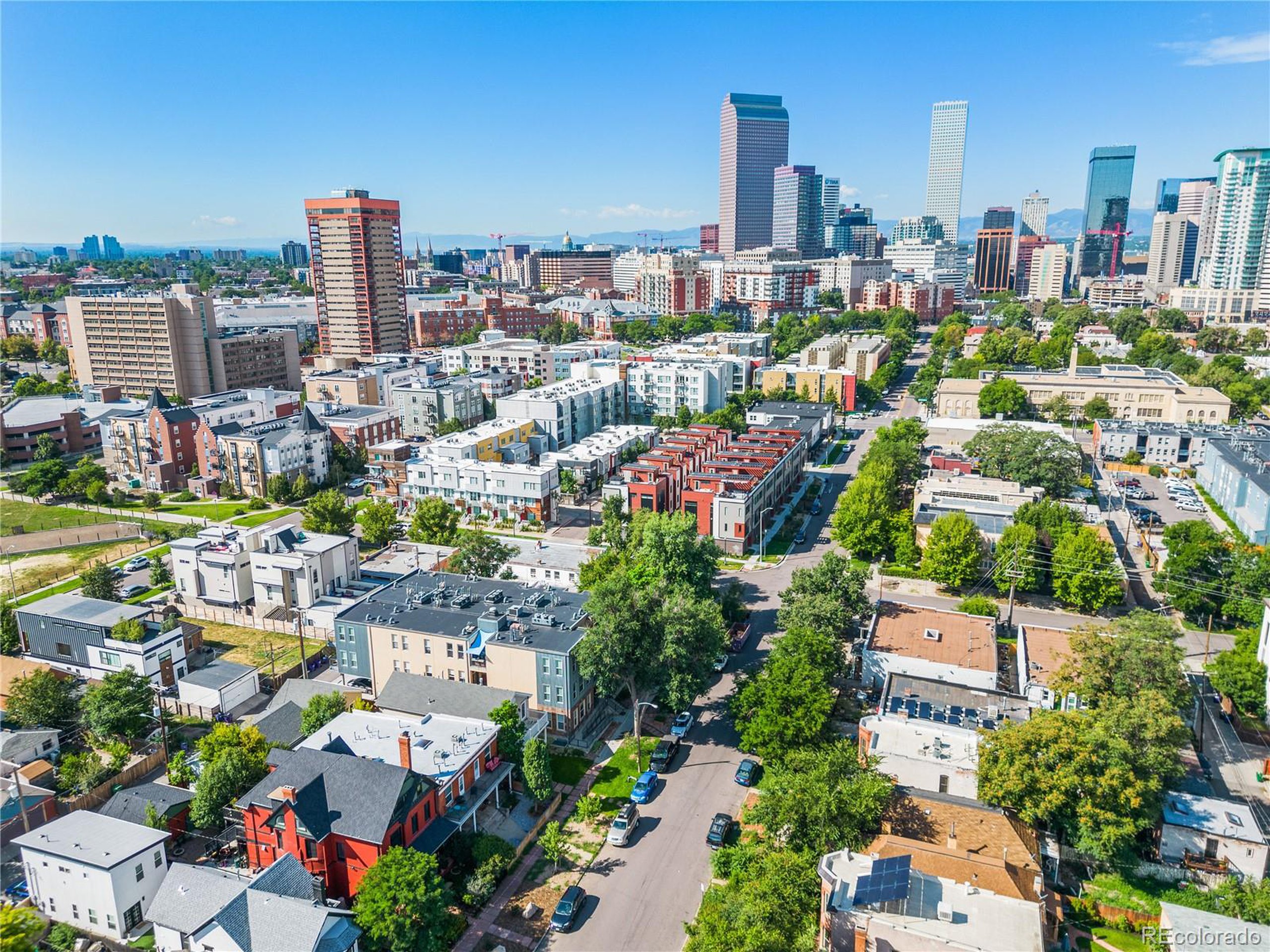 2422 Tremont Pl 206
