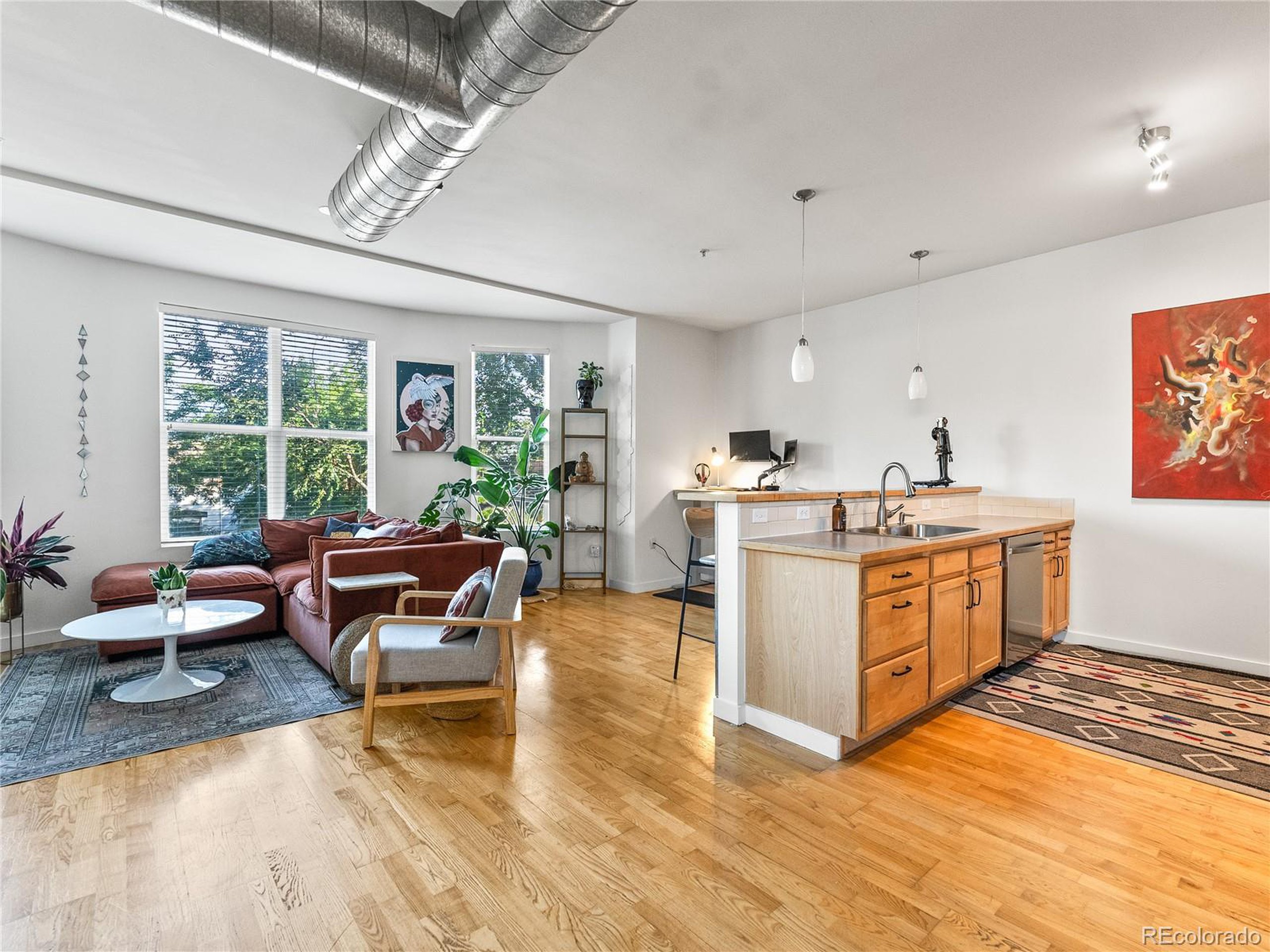 2422 Tremont Pl 206