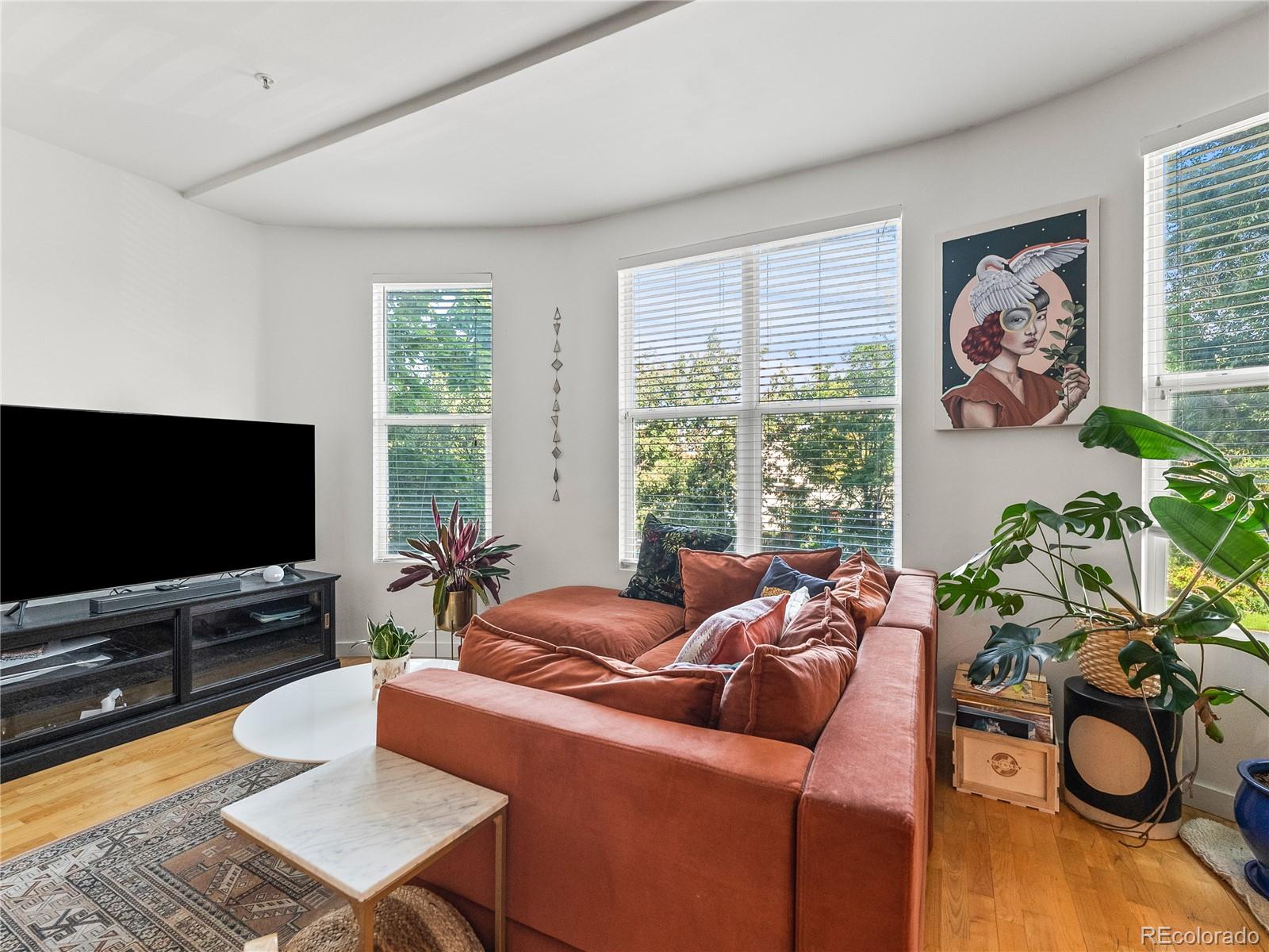 2422 Tremont Place Unit: 206