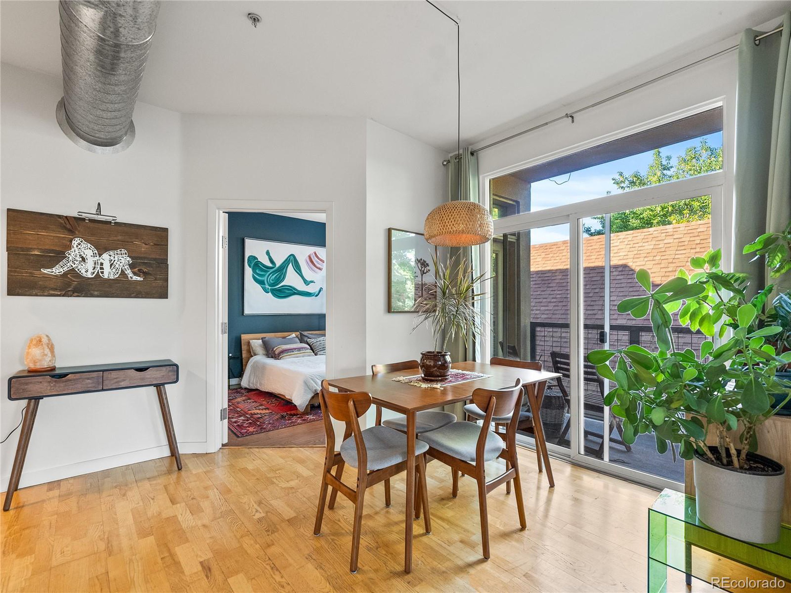 2422 Tremont Pl 206